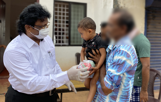 Grace Ministry distributes grocery items to the poor and needy in Mangalore who are facing issues in managing food items due to National COVID 19 lockdown. 